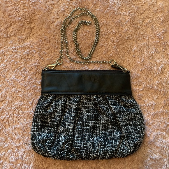 ❤️ 3/$15 Miche Black/White Fabric/Leather Crossbody Purse - Picture 3 of 3
